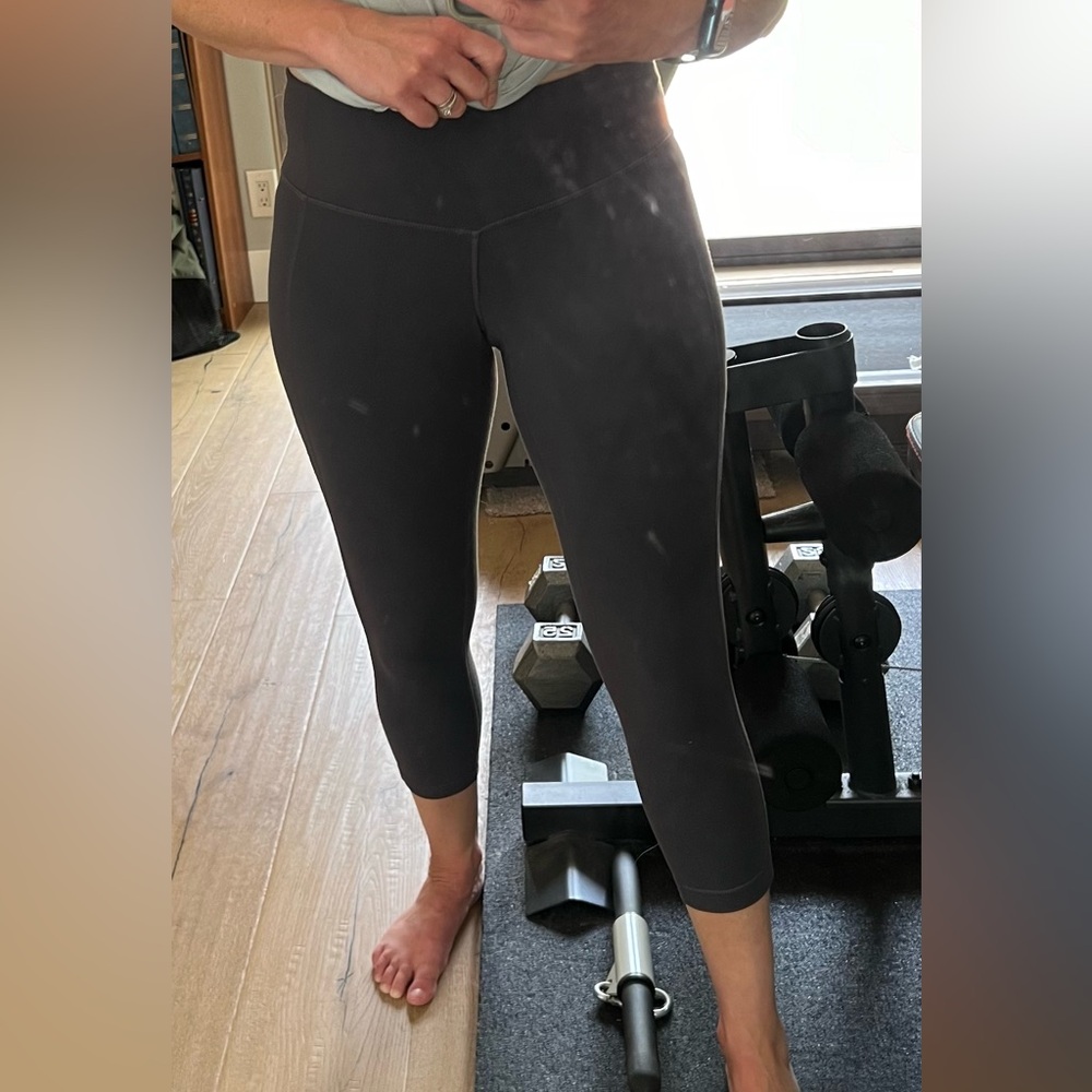 Athleta gray mid-calf length leggings in size XS